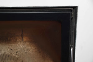 Comment nettoyer la vitre d'un poêle à bois ou d'une cheminée de manière  écologique, sans produit chimique ? - NeozOne